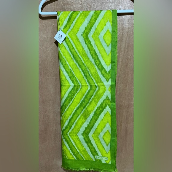 ๐๐HP๐๐Coach "RARE"- NWT Madison Tote #20466SV/KIWI w/ Scarf & Bracelet-All NWT - Picture 14 of 16